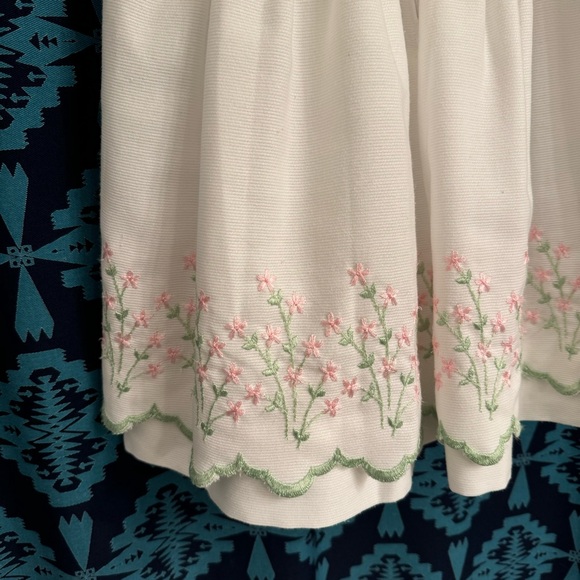 SYLVIA WHITE Vintage Sleeveless Embroidered Floral Dress - Picture 9 of 14